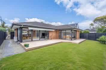 21A Eastern Beach Road, Eastern Beach