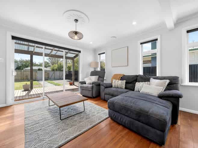 11 Kempton Street, Greytown