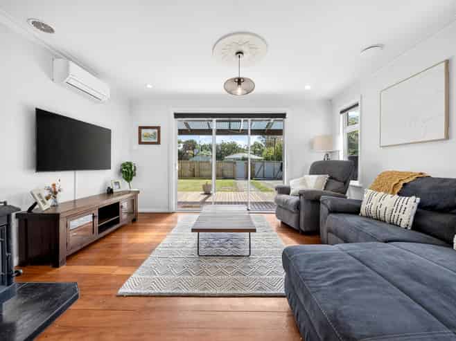 11 Kempton Street, Greytown