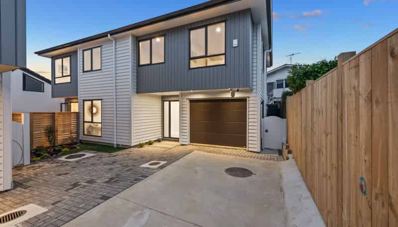 42C Takutai Avenue, Half Moon Bay