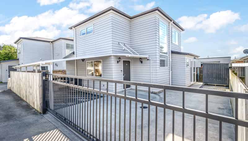 37A Rollerson Street, Papakura