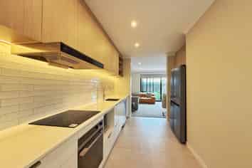 37 Te Aniwaniwa Terrace, Albany