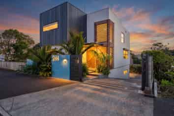 244 Devon Street West, New Plymouth Central