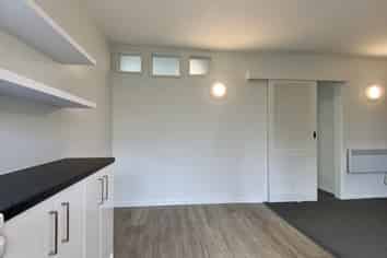 6A Hallewell Crescent , Johnsonville