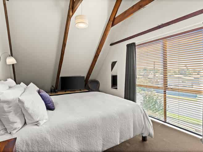 17 Gilmour Place, Taradale