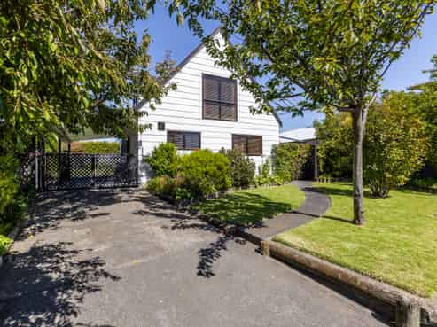 17 Gilmour Place, Taradale