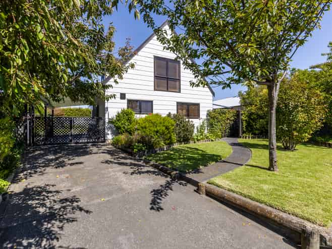 17 Gilmour Place, Taradale