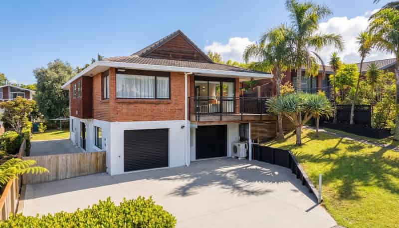 5 Vintage Drive, Henderson