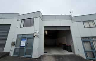 Practical 141m² Industrial Unit
