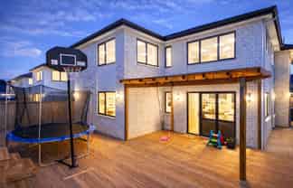 6 McQuoids Road, Flat Bush