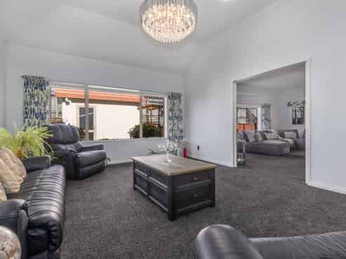 7 Millennium Hill, Paraparaumu