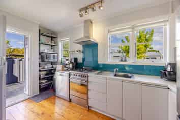 30 Francis Drake Street, Waipukurau