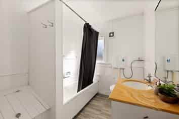 62 Stanley Street, Berhampore