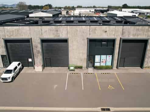 Industrial Unit with Modern Office – Belfast