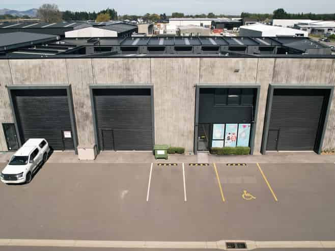 Industrial Unit with Modern Office – Belfast