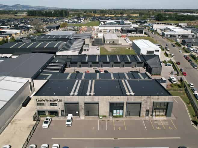 Industrial Unit with Modern Office – Belfast