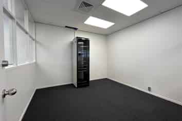 Savills | Newly Renovated Office Space – 283sqm