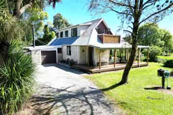  184 Golf Links Road, Kaiata