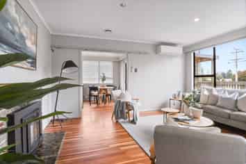 79 Sunset Road, Mangakakahi