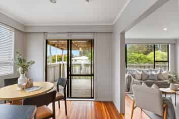 79 Sunset Road, Mangakakahi