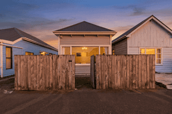 138 Rongotai Road, Kilbirnie