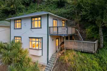 40 Holloway Road, Aro Valley