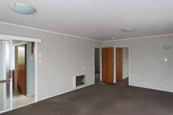 4/6 Karamu Street, Strandon