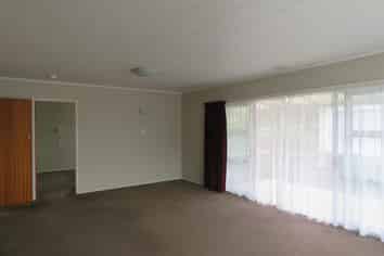 4/6 Karamu Street, Strandon