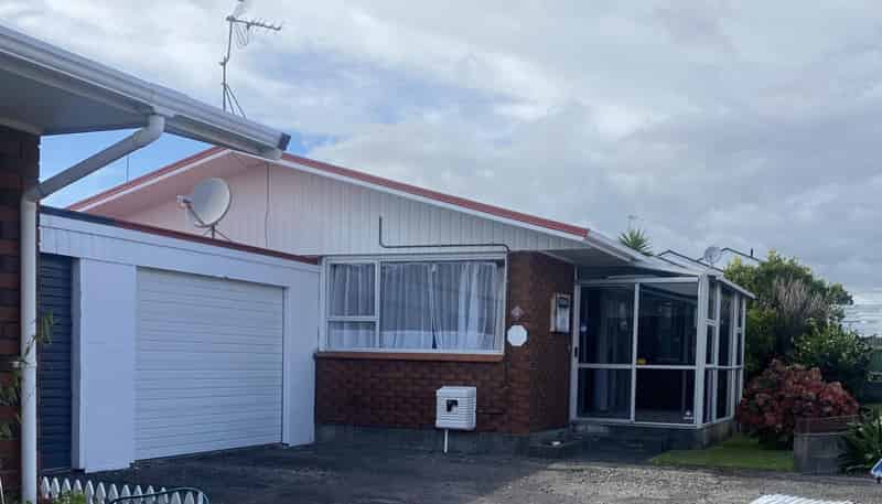 4/6 Karamu Street, Strandon