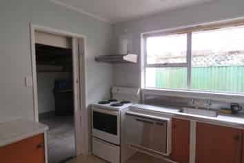 4/6 Karamu Street, Strandon