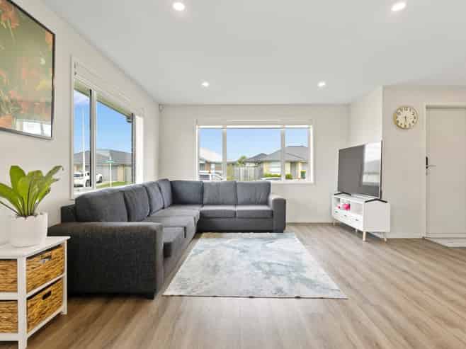 12 Perla Road, Pukekohe