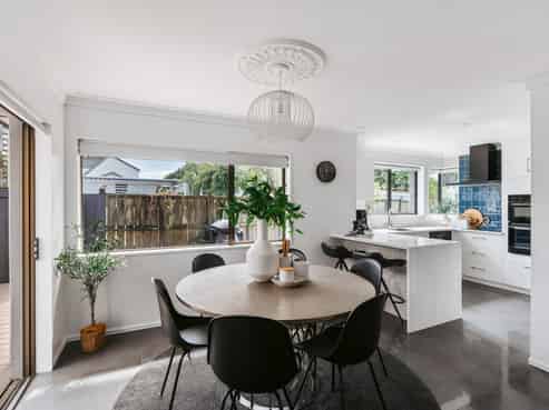 22B Sunrise Avenue, Mount Maunganui