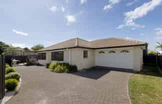 22B Sunrise Avenue, Mount Maunganui