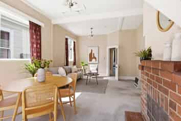 558 Adelaide Road, Berhampore