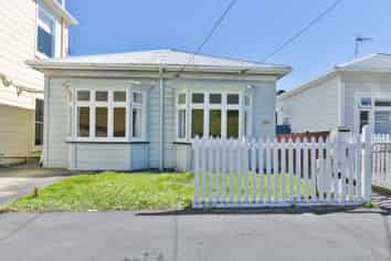 558 Adelaide Road, Berhampore