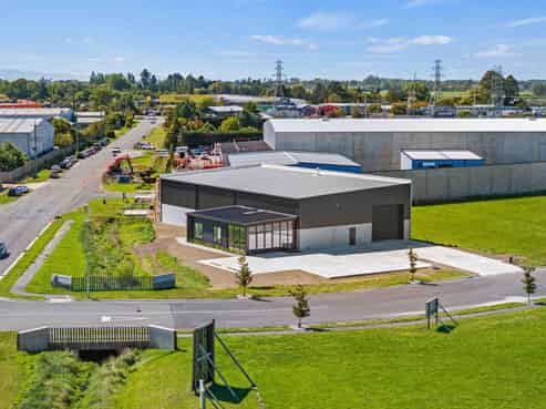 High-profile trophy industrial 