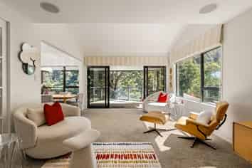 136 Cheviot Road, Lowry Bay, Eastbourne