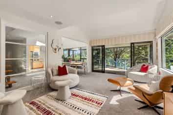 136 Cheviot Road, Lowry Bay, Eastbourne