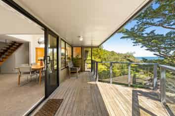136 Cheviot Road, Lowry Bay, Eastbourne