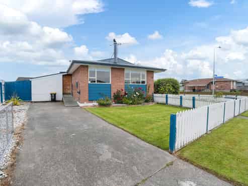 73 Newbie Street, Strathern