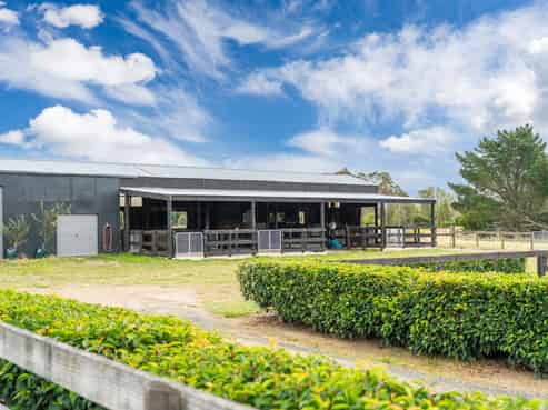 341 White Road, Broadlands Forest