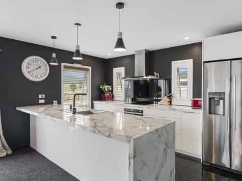 341 White Road, Broadlands Forest