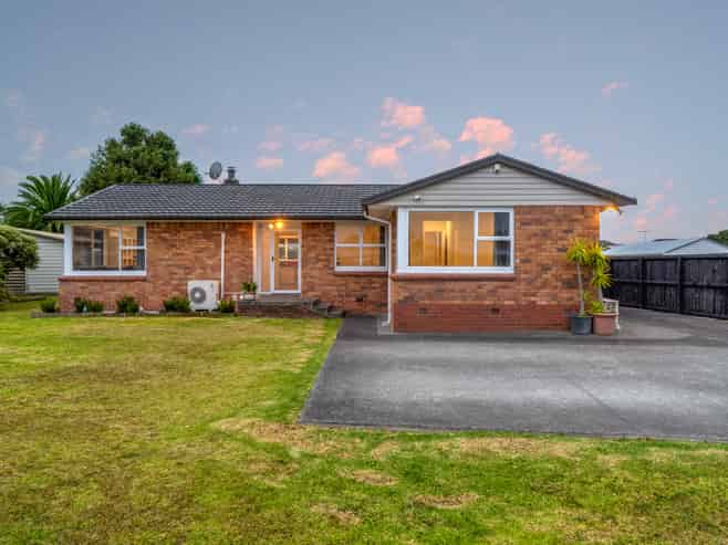 14 Holden Place, Manukau