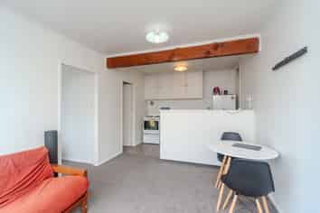 92B Overtoun Terrace, Hataitai