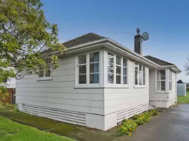 52 Kummer Crescent, Masterton