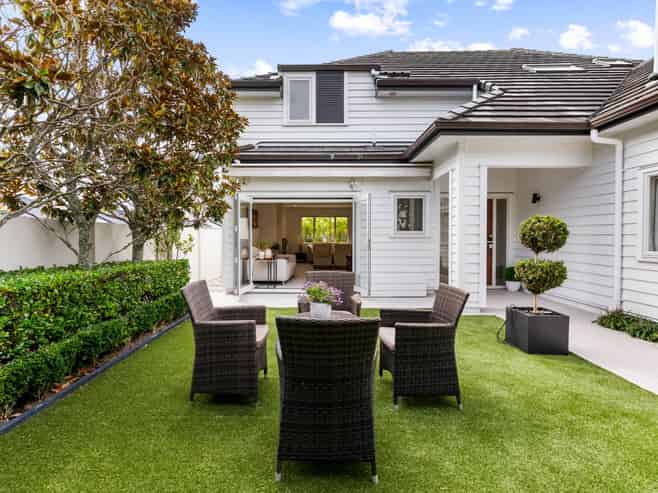 10 Nihill Crescent, Mission Bay