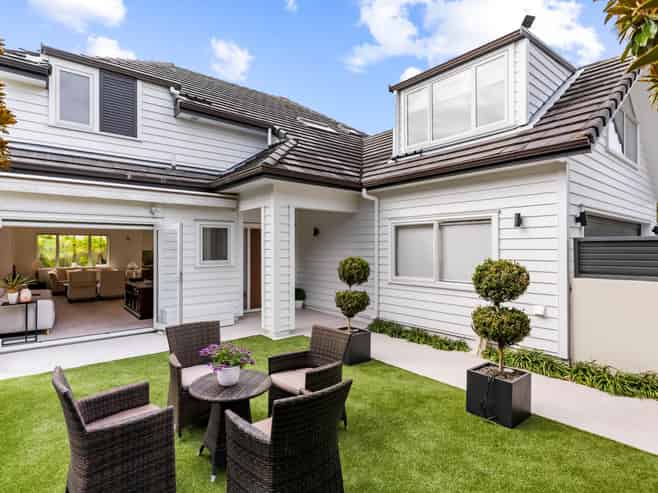 10 Nihill Crescent, Mission Bay