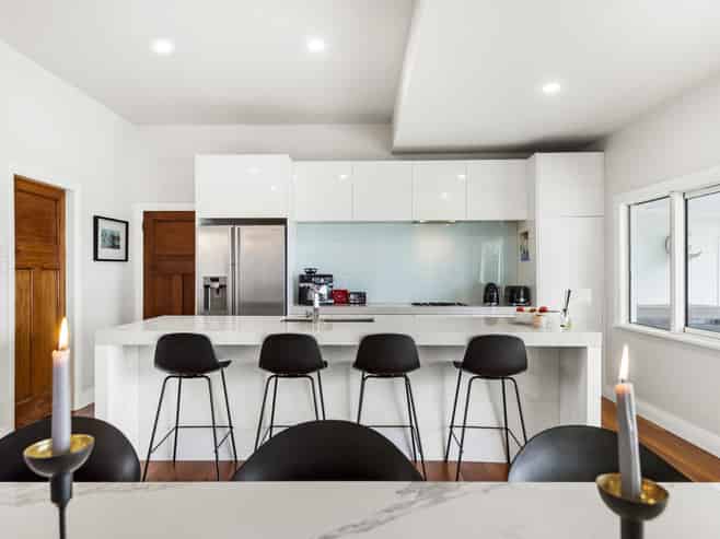 1268 East Coast Road, Redvale