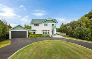 1268 East Coast Road, Redvale