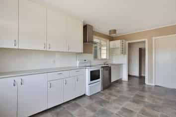 111 Creek Road, Allenton